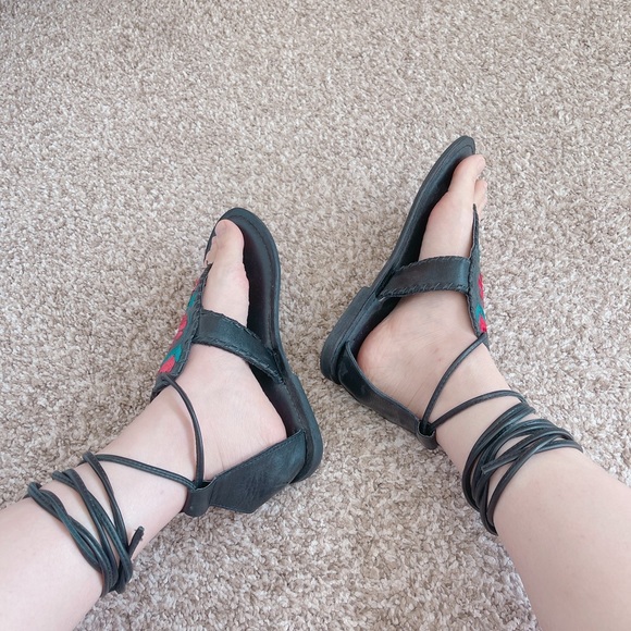 ASOS gladiator black floral red embroidered sandals made in India New - Picture 2 of 11